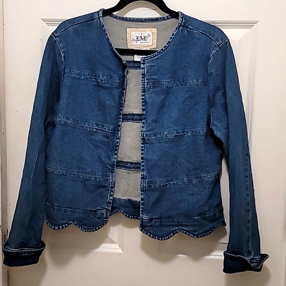 LIVE A LITTLE MEDIUM PIECED STRETCH JEAN JACKET BLUE DENIM CUFFED SLEEVE - Picture 5 of 9